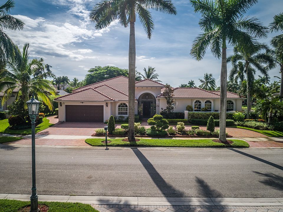 1st image of 2500 Montclaire Cir