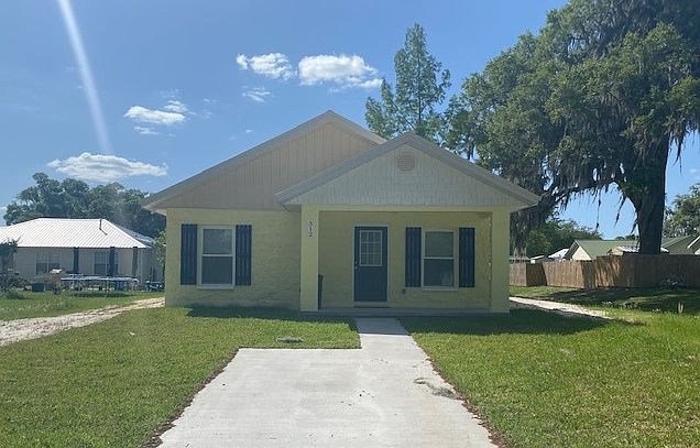 1st image of 306 SW Scriven