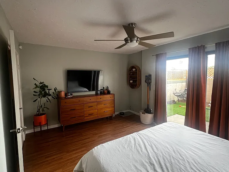4572 W Point Loma Blvd — Photo 14