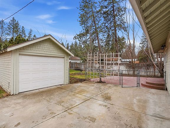 5th image of 1314 E 17th Ave