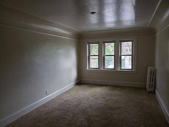 3rd image of 4459 N Oakland Ave APT 3B