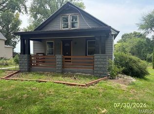 2716 S 24th St, Quincy, IL 62305