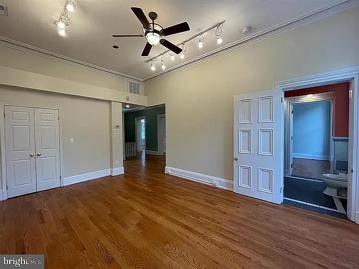 318 Bainbridge St #A — Photo 11