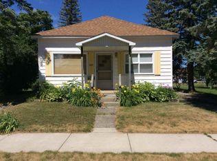 227 N East St, Cheboygan, MI 49721