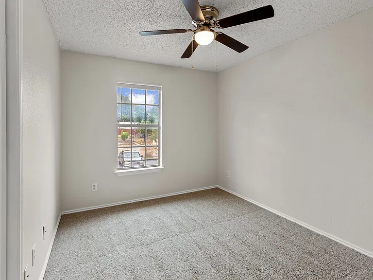 104 Mosscliff Cir #11 — Photo 12