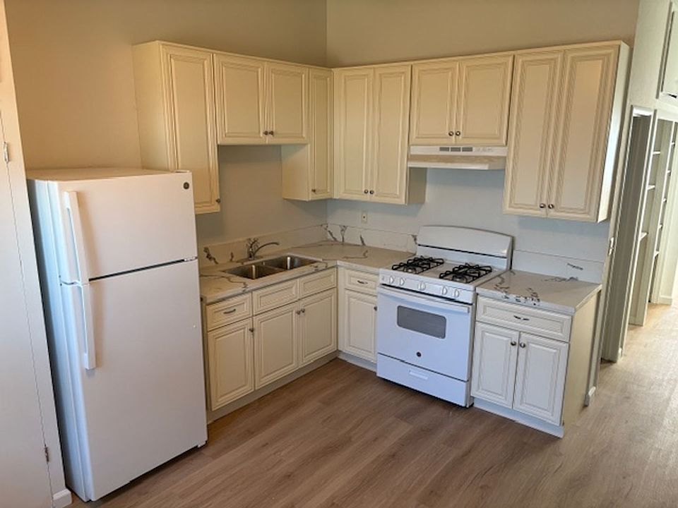 1st image of 600 Park Ave #3A