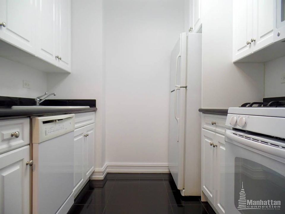 2nd image of 888 8th Ave APT 6P