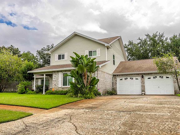 2nd image of 840 Linda Dr