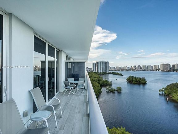 4th image of 16385 Biscayne Blvd Unit 1216