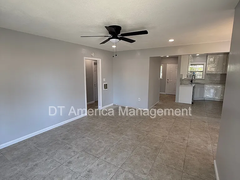 6879 Amherst St — Photo 4