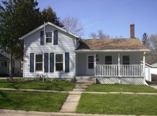 434 W Clark, Freeport, IL 61032
