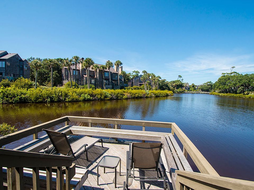 1st image of 4579 Park Lake Dr