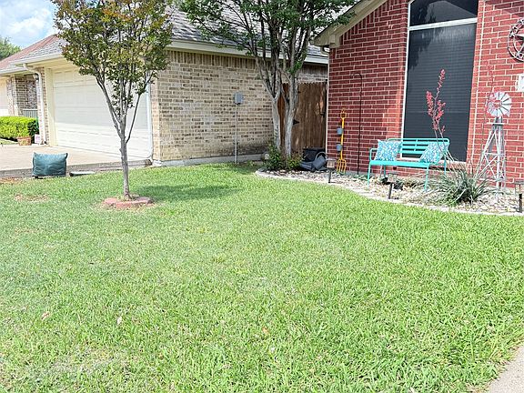 2nd image of 3016 Huntington Ct