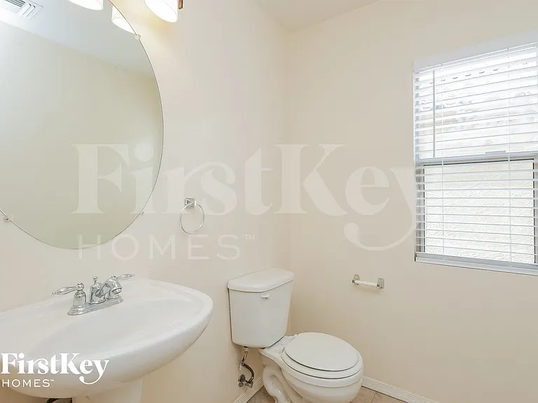 1730 E Maddison Cir — Photo 13