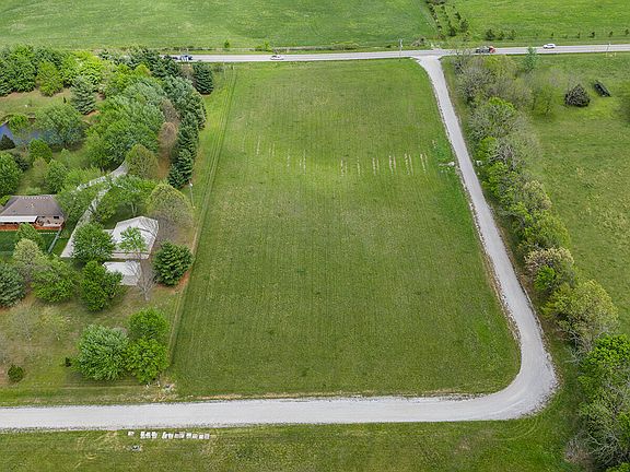 3rd image of Tract 5 E Old World Lane