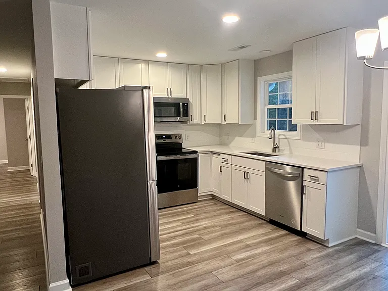 36 Parker Dr — Photo 3