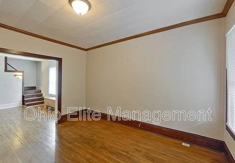 461 Reinhard Ave — Photo 2