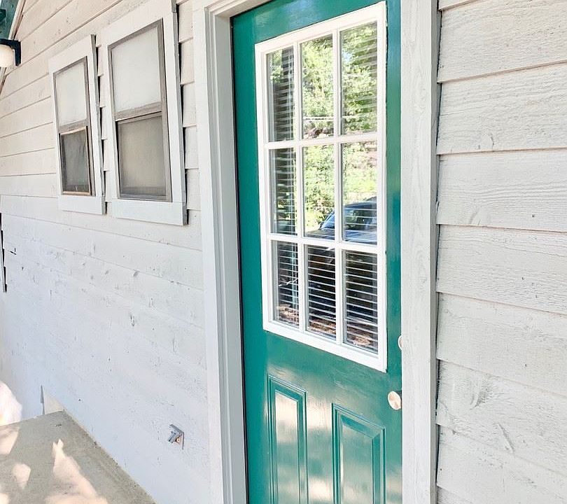 2nd image of 420 North St APT 103
