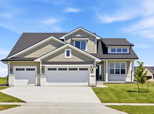 4731 179th St, Urbandale, IA 50323