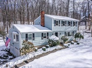 9 Possum Ridge Rd, Newtown, CT 06470