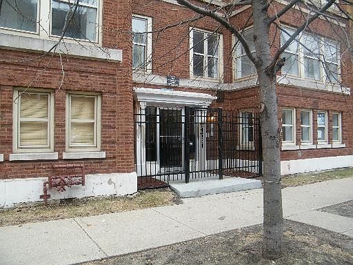 1st image of 4731 S Ingleside St #C1