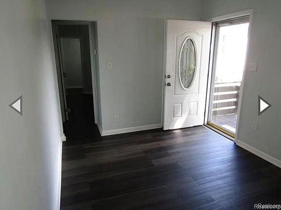 3rd image of 18655 Wood St