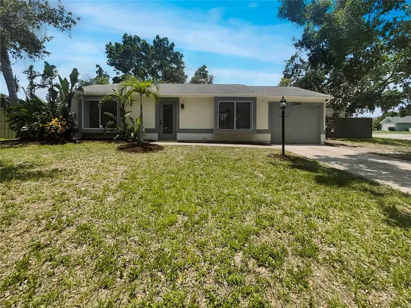 2908 Lockwood Meadows Blvd, Sarasota, FL 34234
