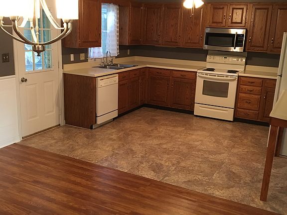 Kitchen/Dining