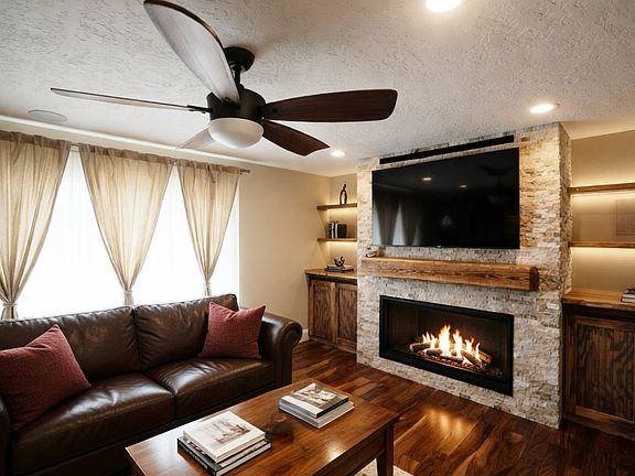 4th image of 10564 Weeping Willow Dr