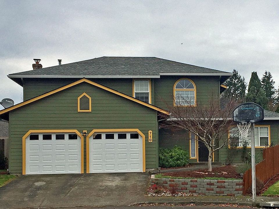 1st image of 710 NE 157th Ct