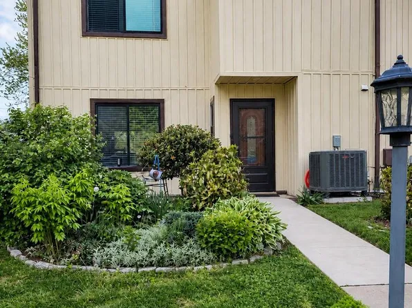 33 Hastings Ct #33, Downingtown, PA 19335