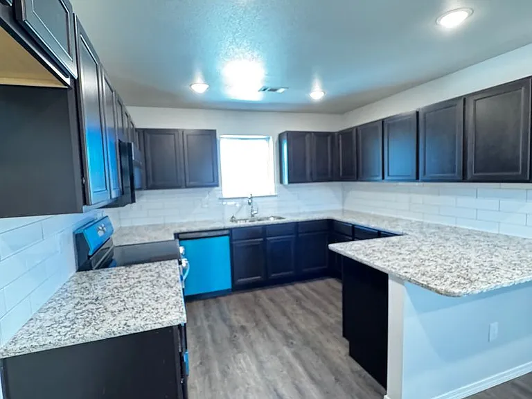 4207 Sunset St — Photo 5