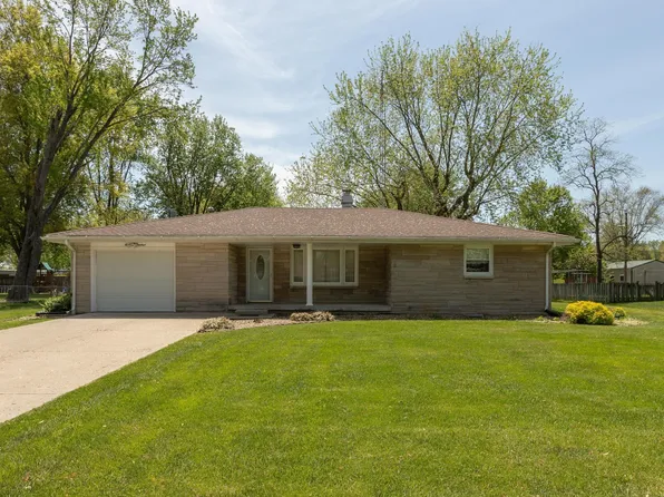 800 Greenbrier Dr, Seymour, IN 47274