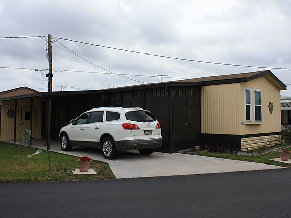 2nd image of 476 Holiday Blvd