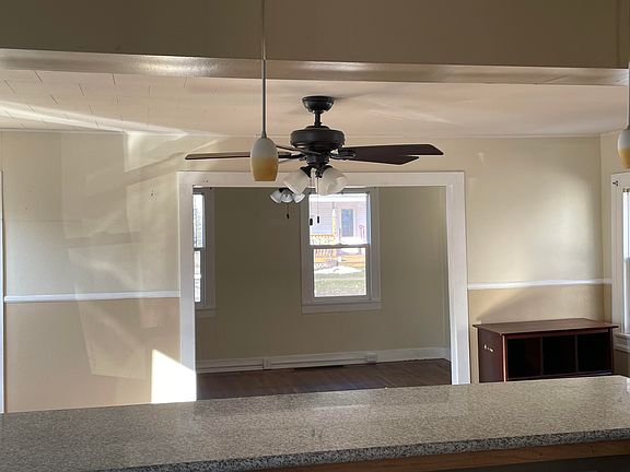 3rd image of 187 Duer St