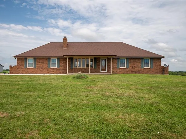 10625 Franklin Rd, Richmond, MO 64085