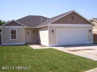 4006 Seasons Pkwy, Yakima, WA 98901