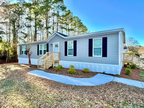 523 Folly Estates Dr., Myrtle Beach, SC 29588
