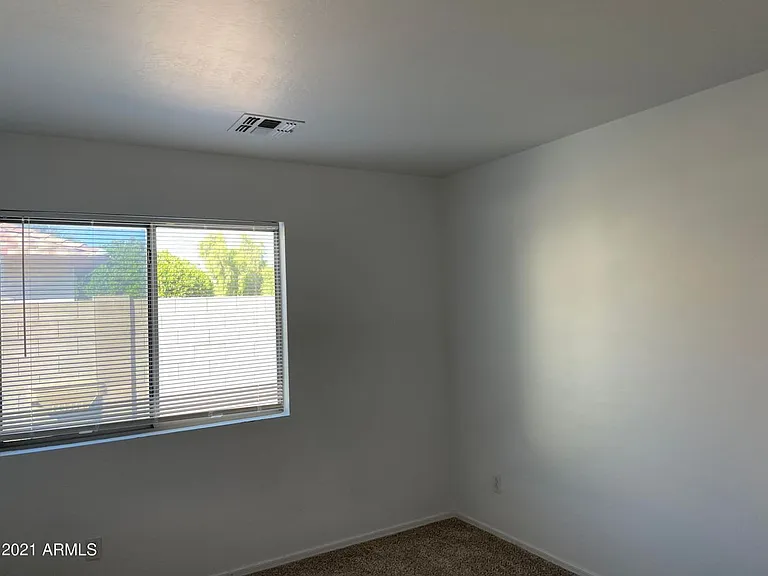15969 W Madison St — Photo 18