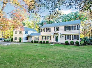 17 Sugarbush Ct, Wilton, CT 06897