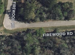 56 Firewood Rd, Huntsville, TX 77340