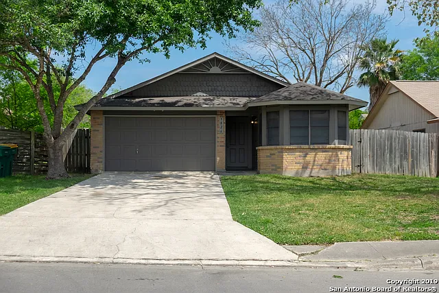 3 bed, 2.0 bath, 1198 sqft, $1,300 — Photo 2