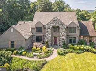 1720 Honeysuckle Ln, Pottstown, PA 19465