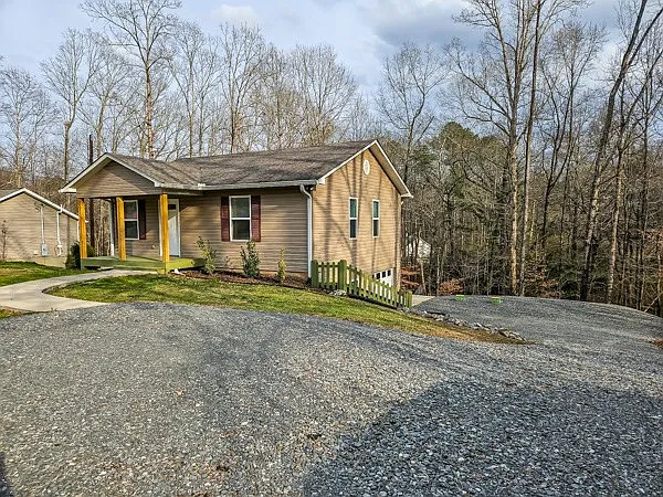 173 Warlick Dr — Photo 2