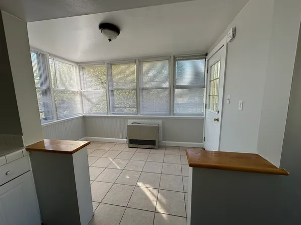 14 Leclair Ave APT C, Winooski, VT 05404