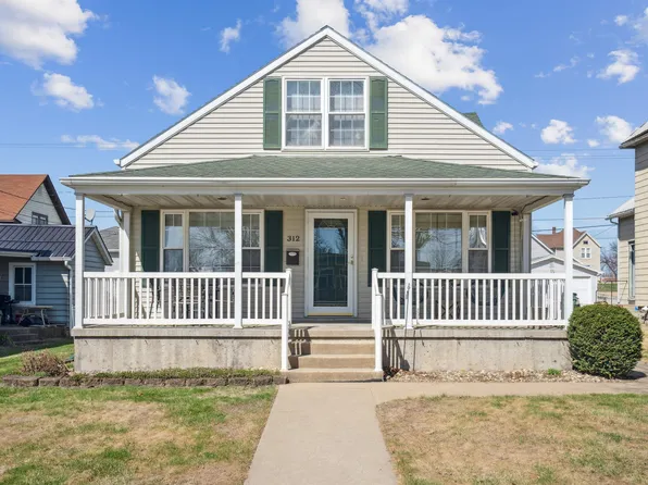 312 3rd Ave SE, Dyersville, IA 52040