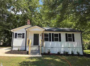12 Valley View Ln, Greenville, SC 29605