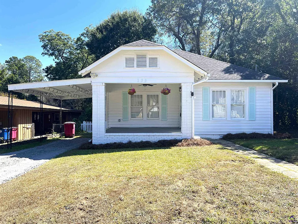 133 Desoto Pl