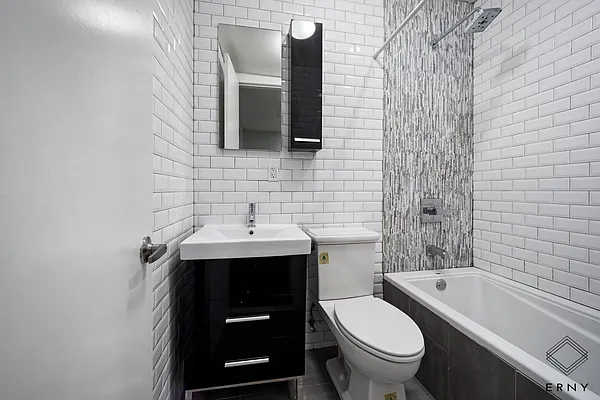 Rented by ERNY LLC | media 24