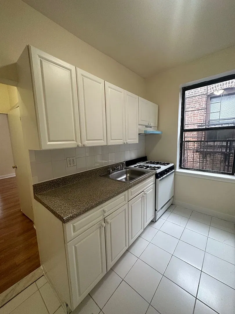 3343 - Golden Crest 3343 Park Avenue, LLC — Photo 2